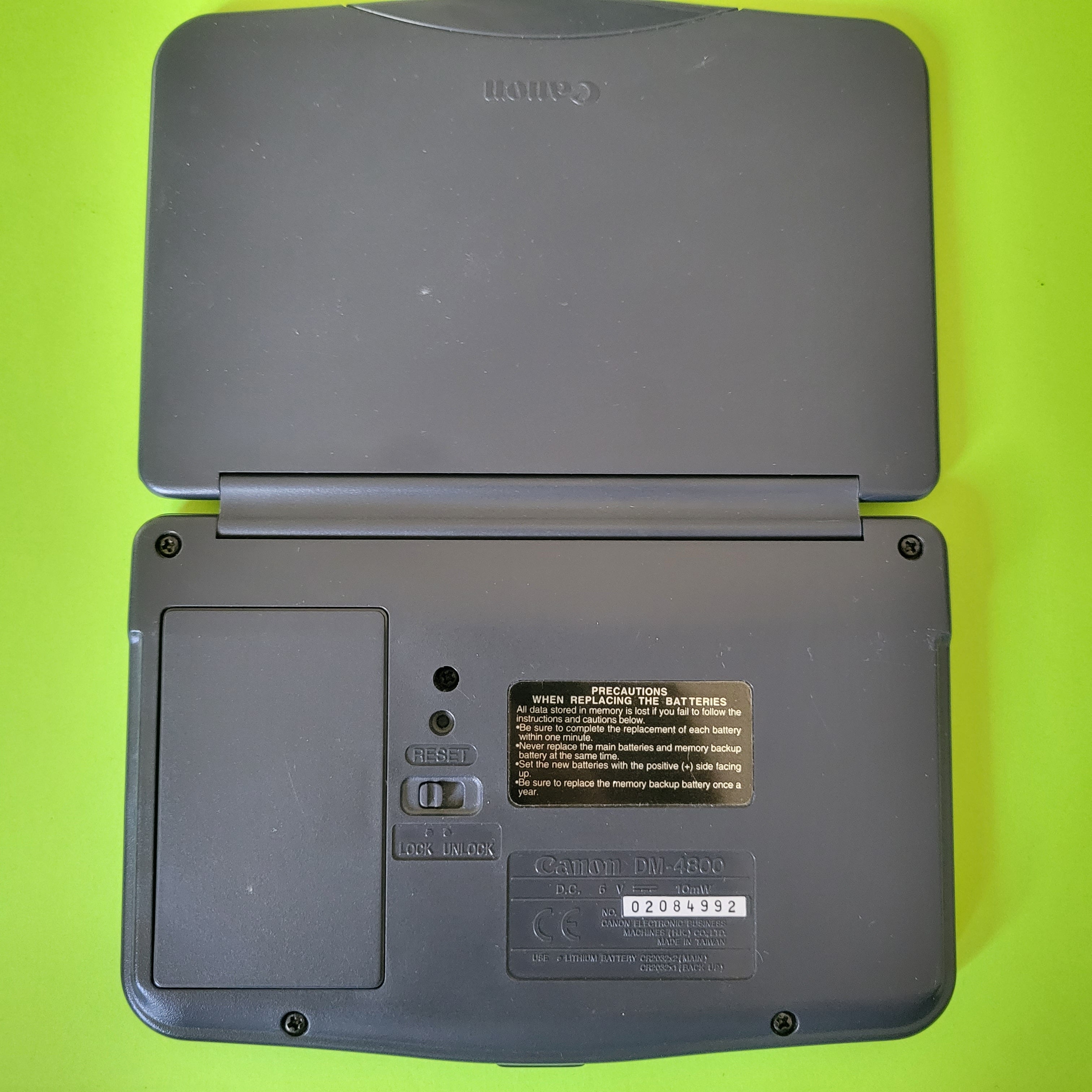 An image of the back of a Canon DM-4800 personal organizer